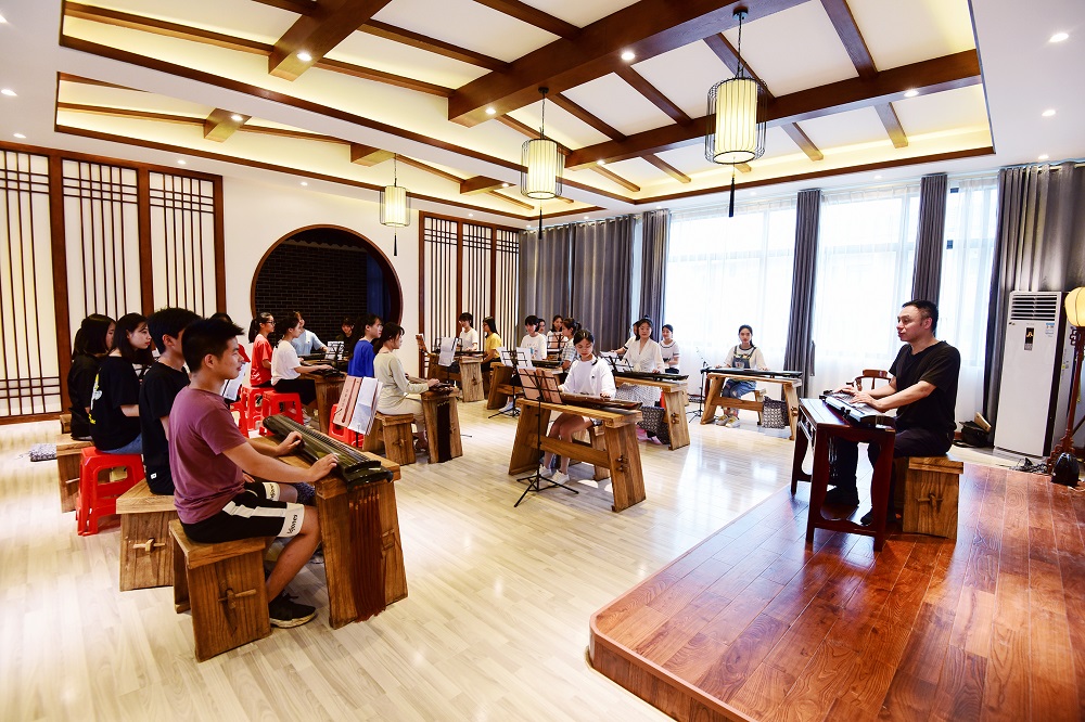 面向非艺术专业师范生开展艺术实践技能培训